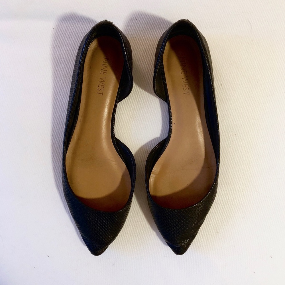 Nine West black pointed flats